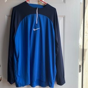 Nike XXL blue pullover with thumb hole brand new never worn quarter zip